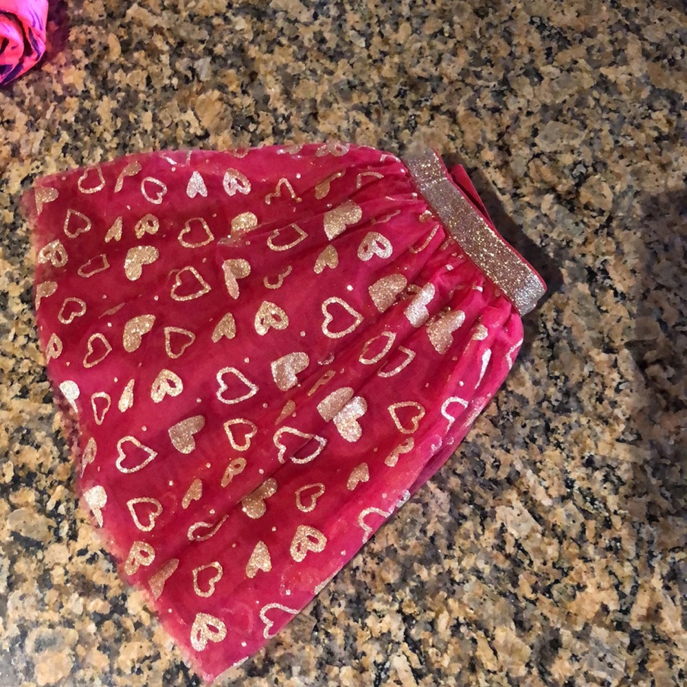 Girls Valentines Heart Skirt. 7/8 - Picture 7 of 8